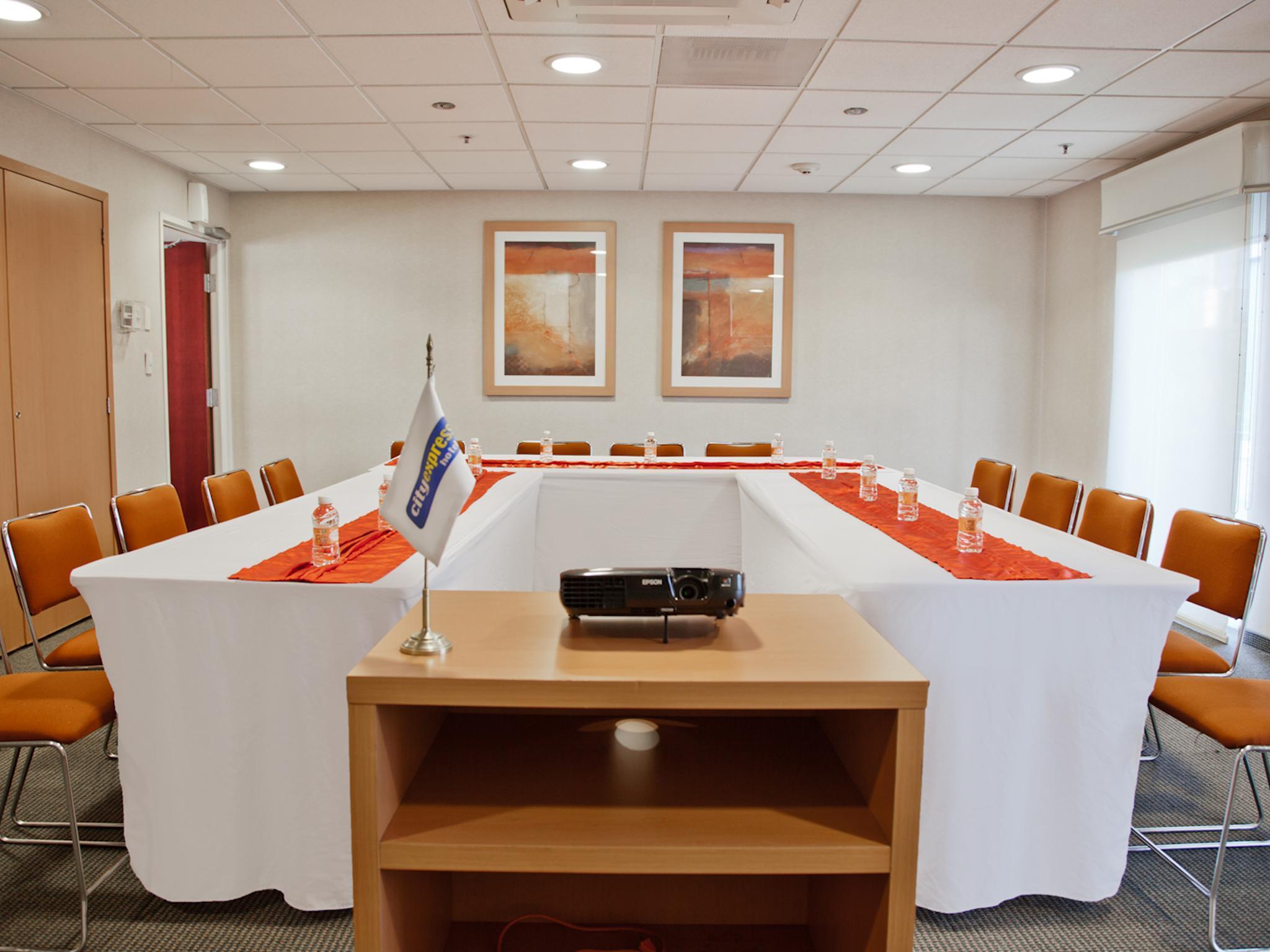 City Express By Marriott Celaya Parque المظهر الخارجي الصورة