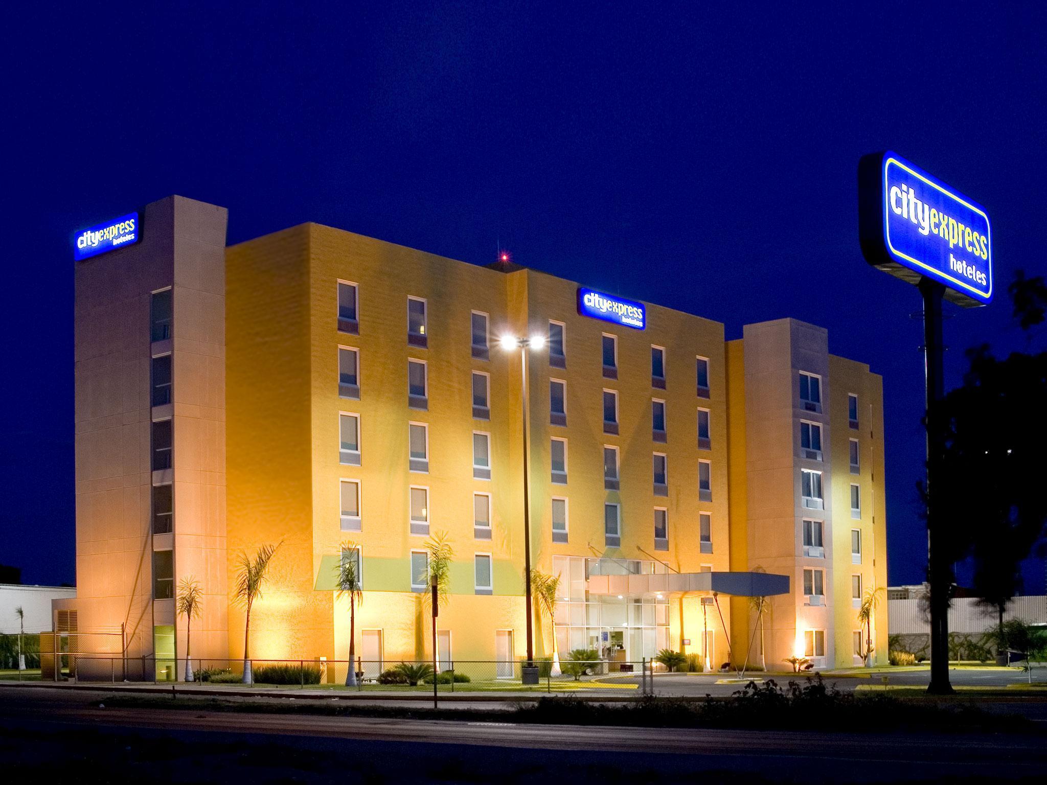 City Express By Marriott Celaya Parque المظهر الخارجي الصورة