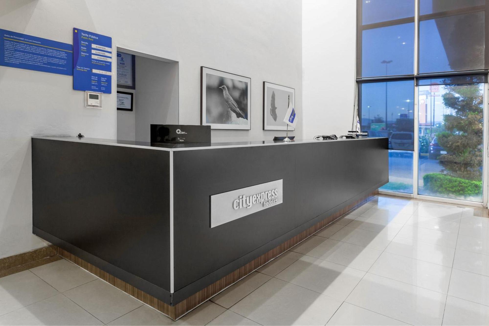 City Express By Marriott Celaya Parque المظهر الخارجي الصورة