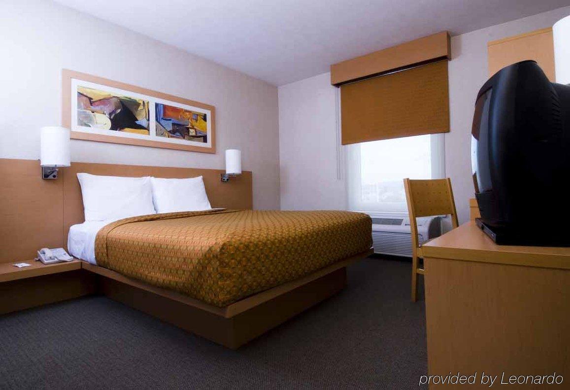 City Express By Marriott Celaya Parque الغرفة الصورة
