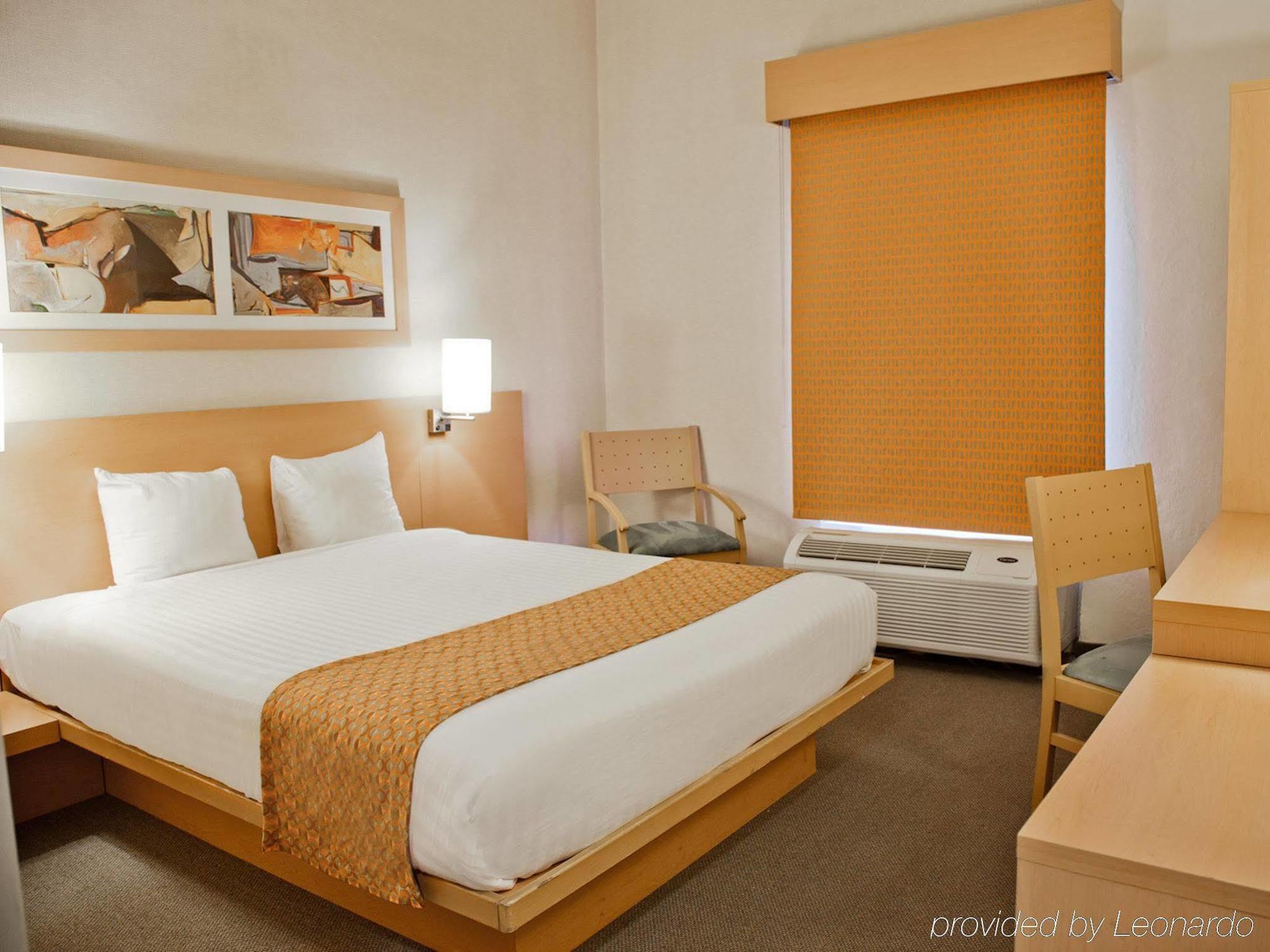City Express By Marriott Celaya Parque المظهر الخارجي الصورة