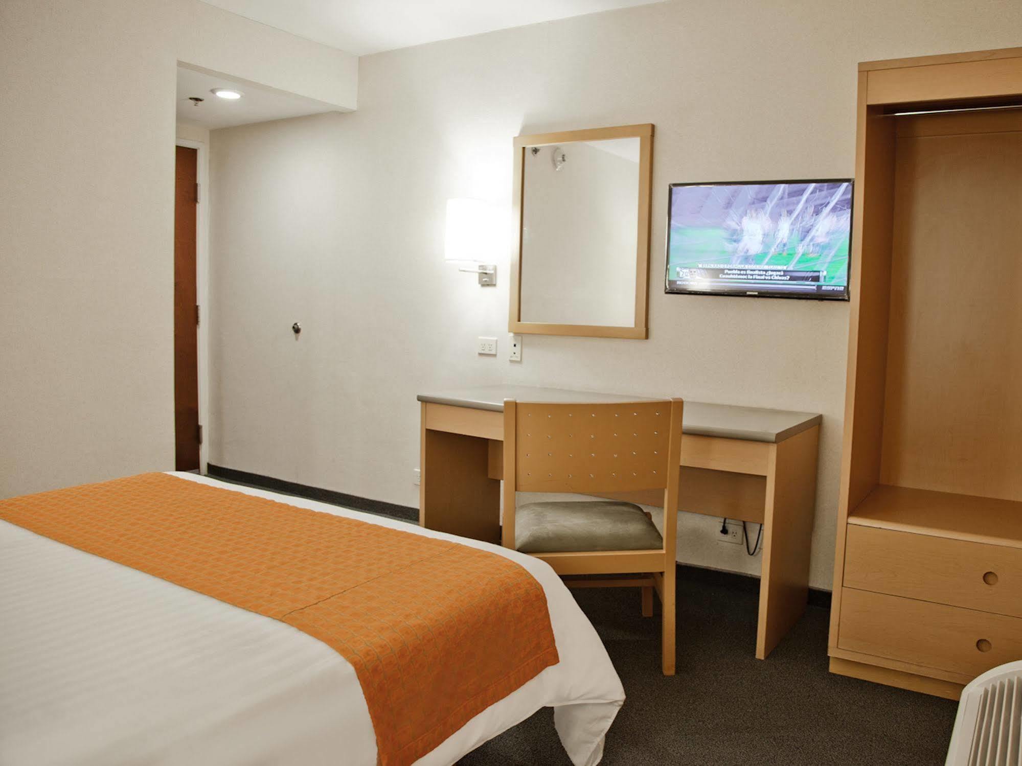 City Express By Marriott Celaya Parque المظهر الخارجي الصورة